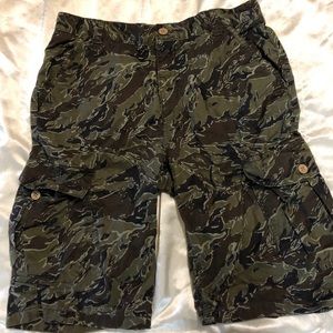 Lucky Brand Camo Cargo shorts